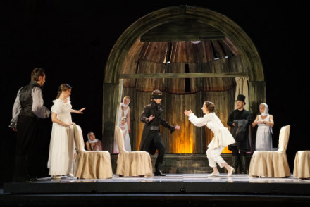 Театр «Зазеркалье» представил оперу «Евгений Онегин» на «Золотой Маске»!