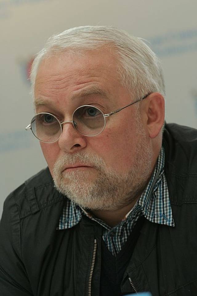 Александр Петров